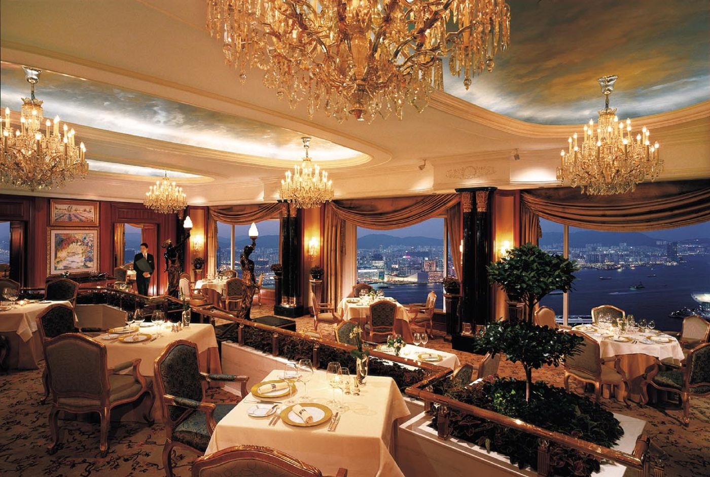Island-Shangri-La-Hong-Kong-Restaurant-61