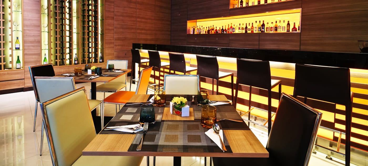 Mida-Hotel-Ngamwongwan-Bar-22