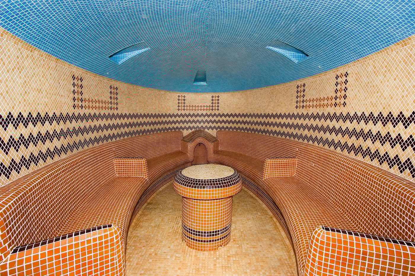 Rubin-Wellness---Conference-Hotel-Pool-44