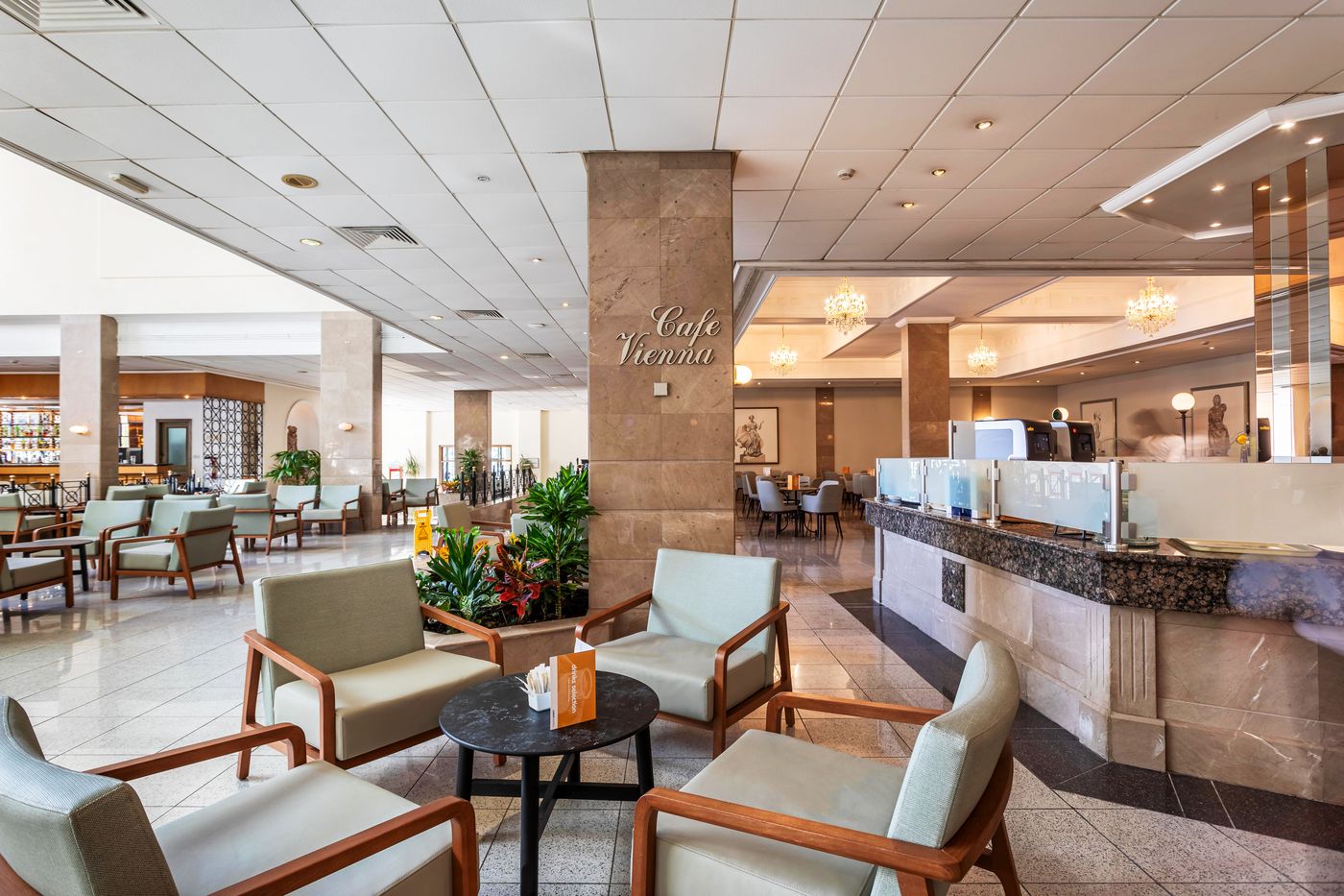 Louis-Phaethon-Beach-Bar-47