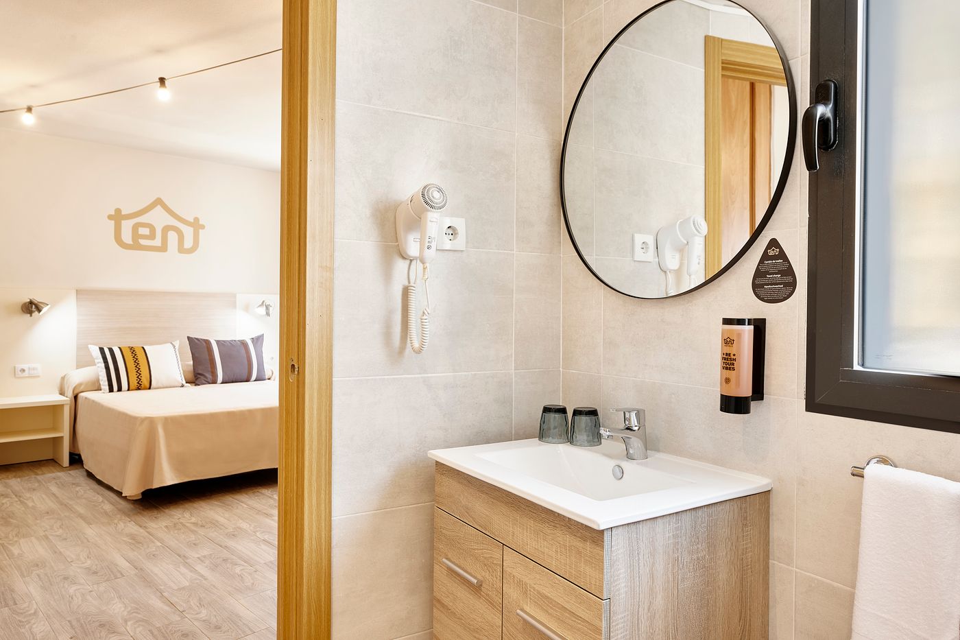 tent-Torremolinos-Room-15