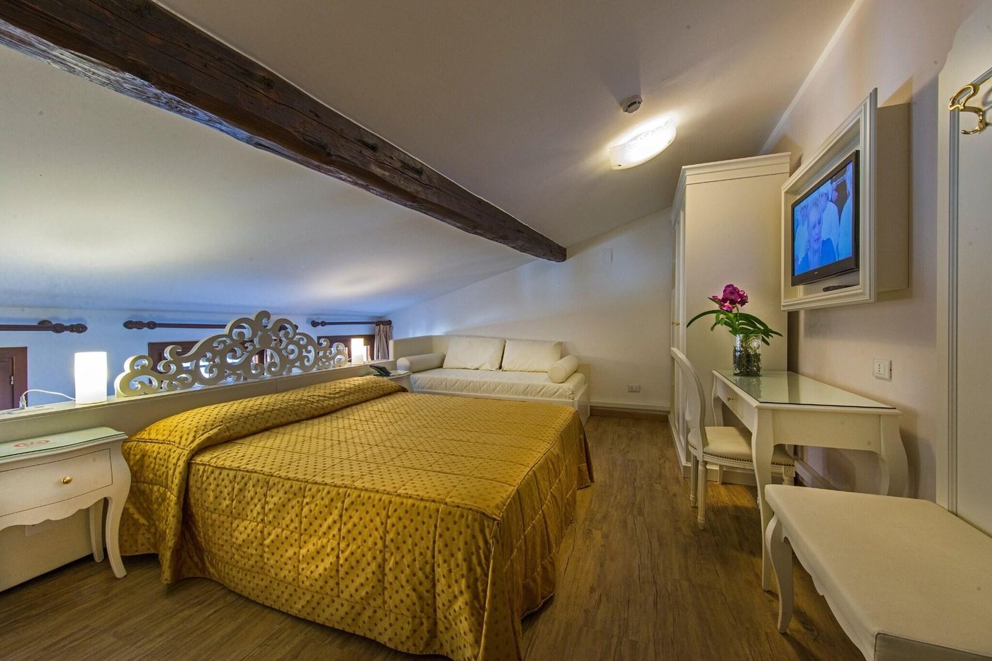 Hotel-Al-Vivit-Room-7