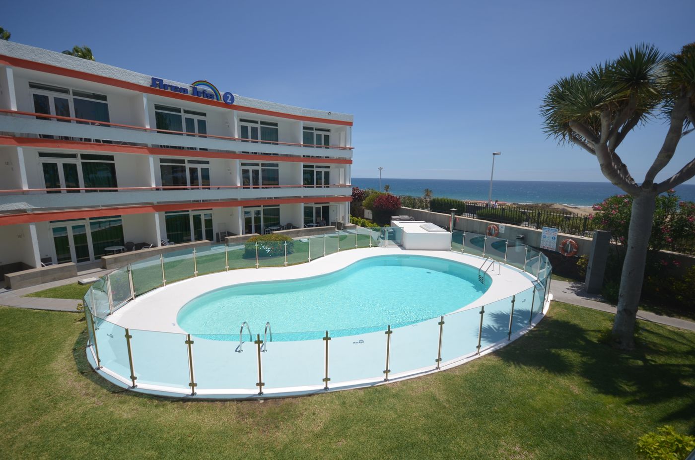 Arco-Iris-Apartments-Pool-4