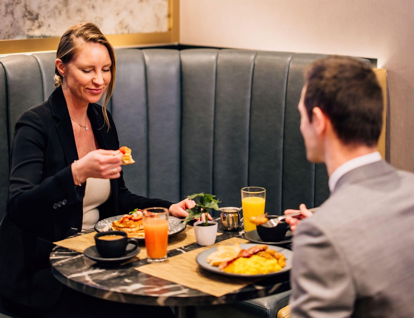 Hotel-Indigo-New-York-Downtown---Wall-Street-Restaurant-63