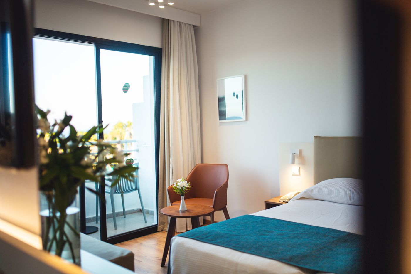 Louis-Phaethon-Beach-Room-30