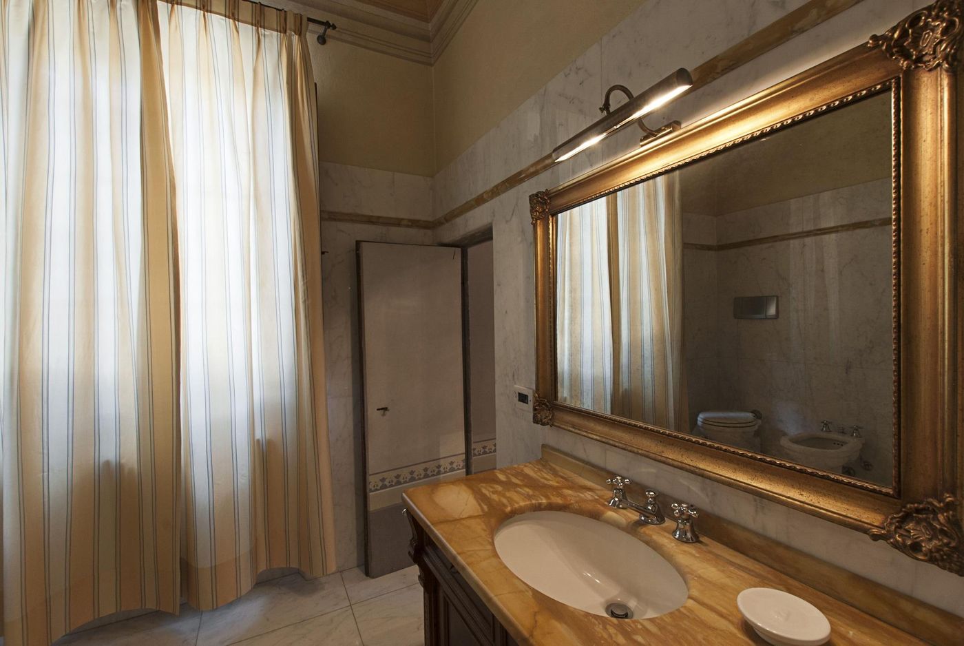 B-B-VillAmorosa-Room-28