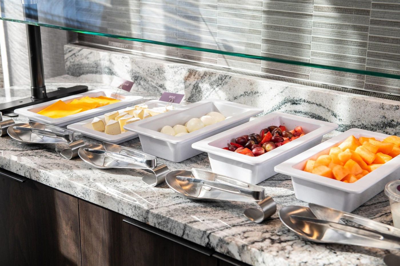 Residence-Inn-Boston-Downtown-South-End-Restaurant-46