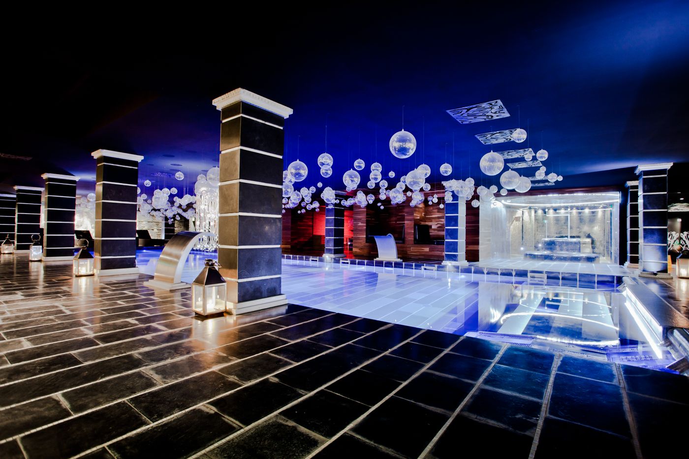 Royal-Castle-Pool-68