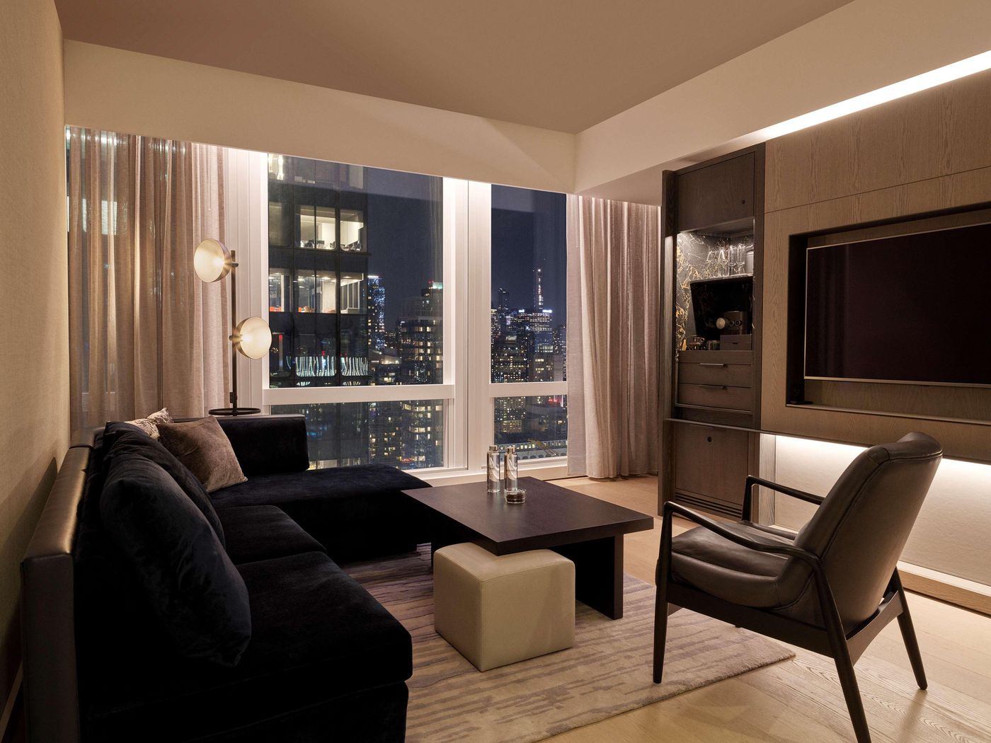 Equinox-Hotel-Hudson-Yards-New-York-Room-22