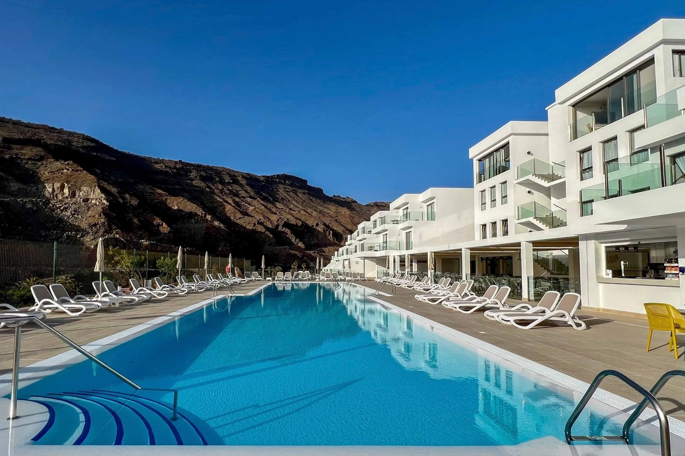 New - Cordial Magec Taurito