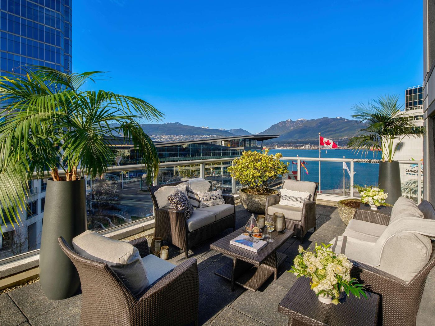 Fairmont-Waterfront-Room-59