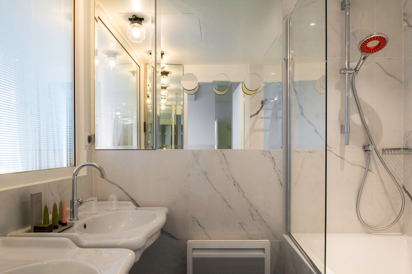 Hotel-34B-Astotel-Room-40