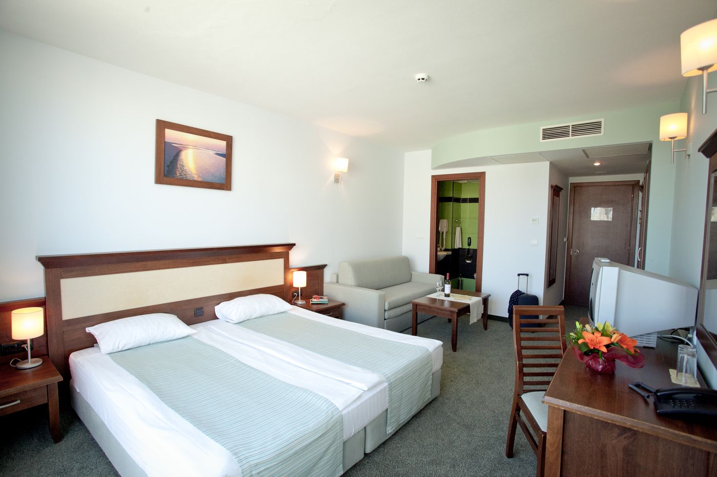 Lion-Sunny-Beach-Room-16