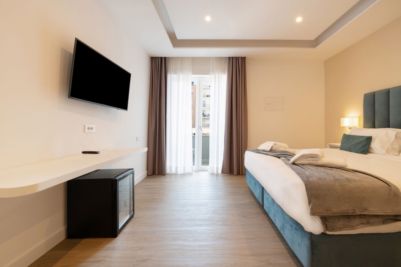 Sorrento-City-Room-26