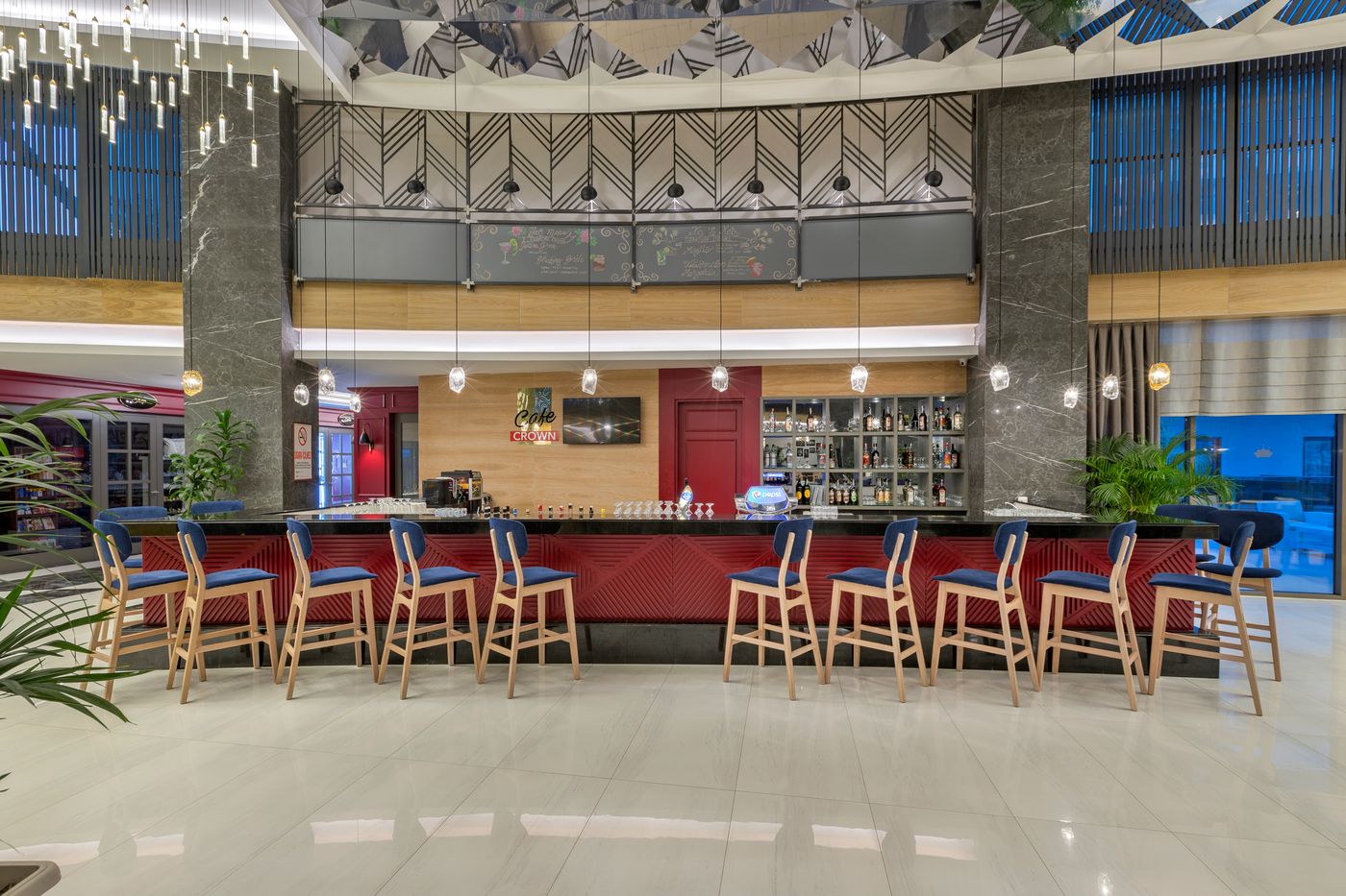 Side-Crown-Sunshine-Bar-40