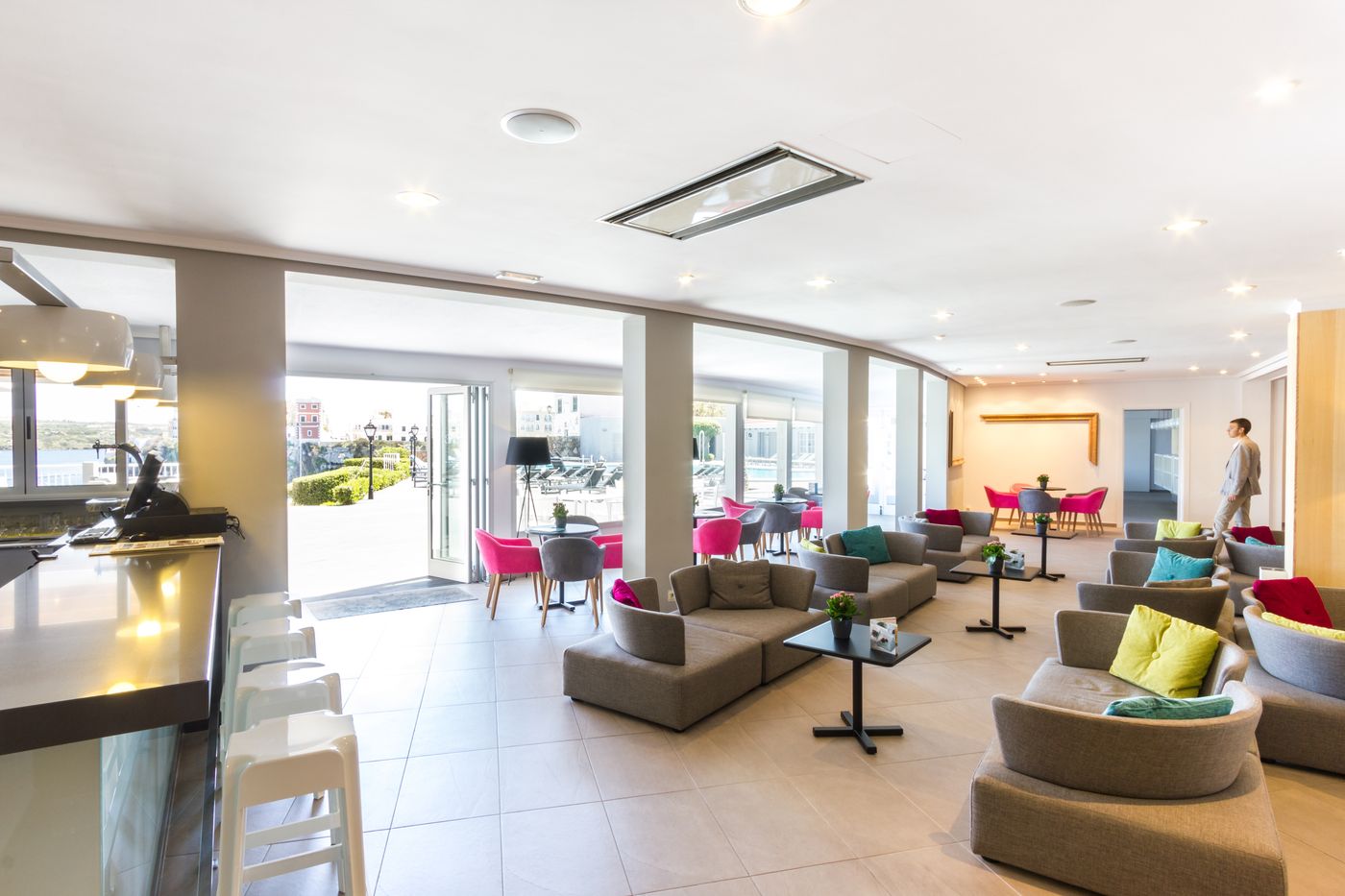 Artiem-Carlos-III-Lobby-33