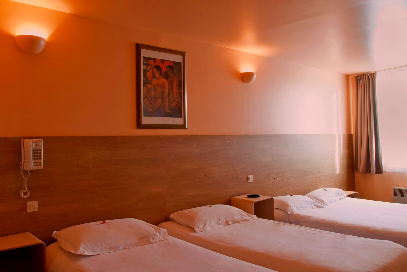 Comte-De-Nice-Room-17