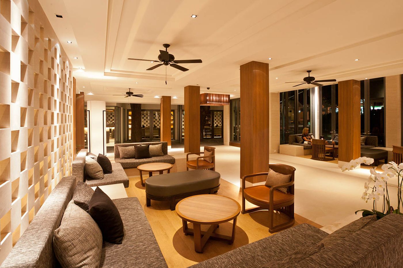 Woodlands Hotel and Resort-Thailand-PATTAYA-Lobby-6