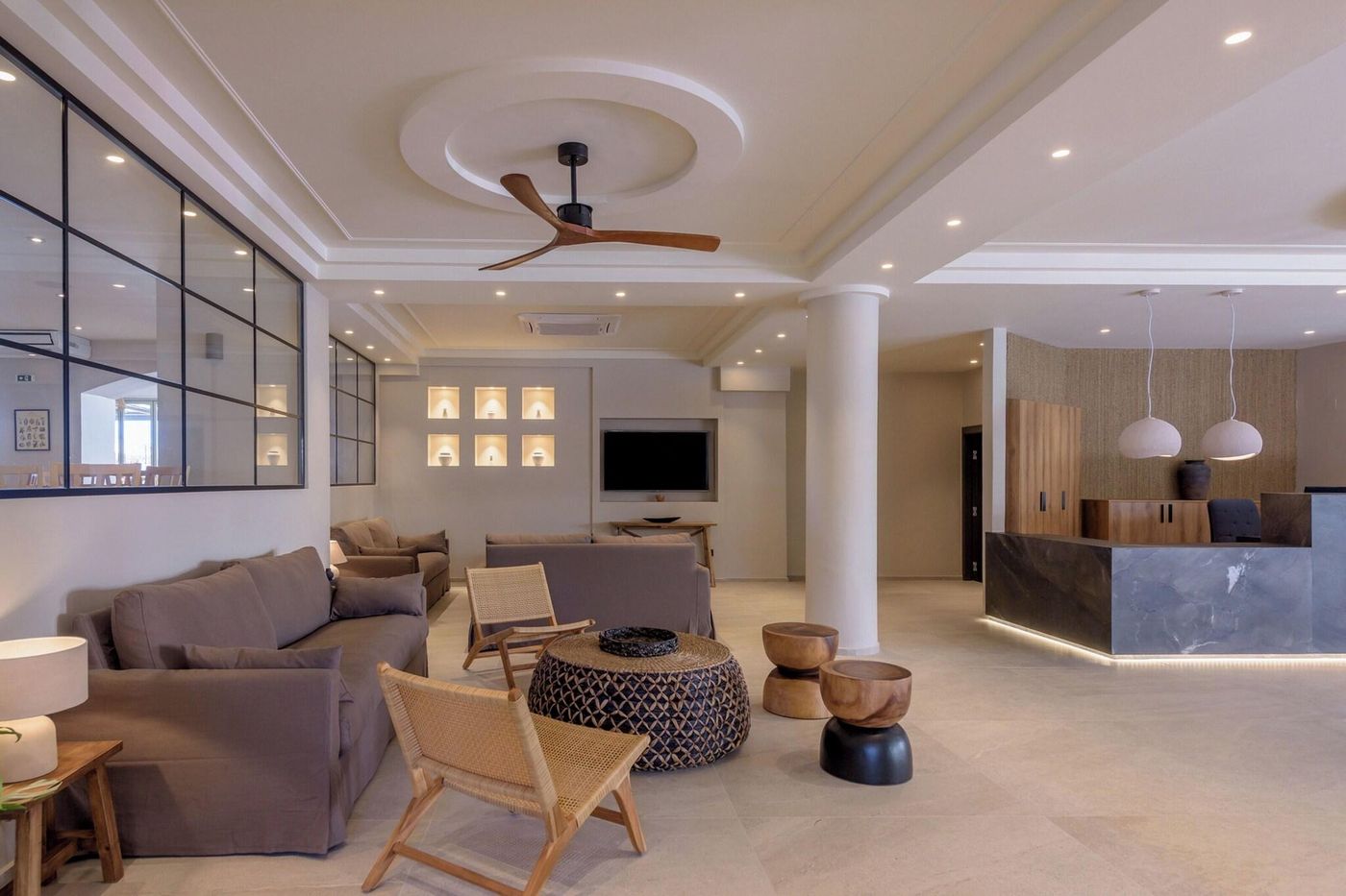 Neptuno-Beach-Lobby-51