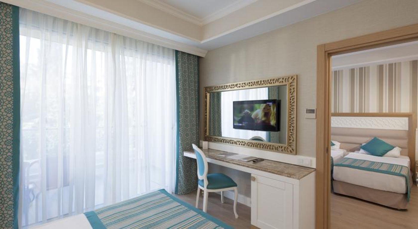 Karmir-Resort---Spa-Hotel-Room-29