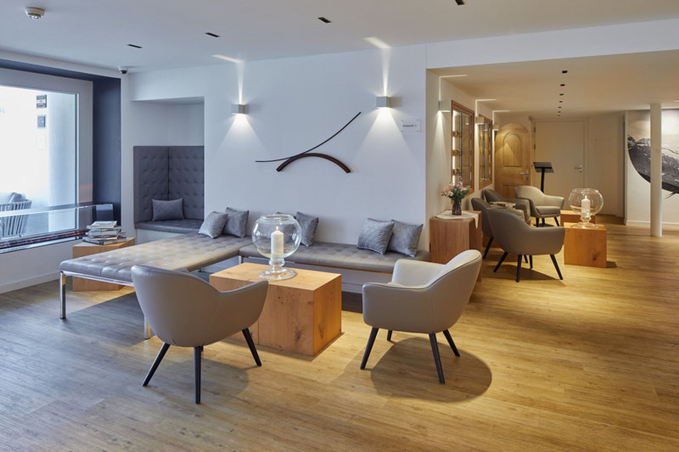 TOP Hotel Roessli Gourmet and SPA Weggis-Switzerland-WEGGIS-Lobby-4