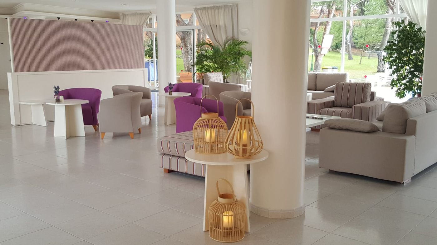 Xaloc-Playa-Lobby-24