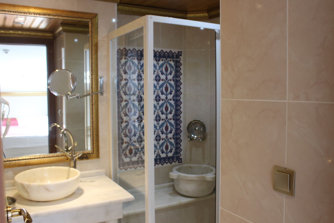 Marmara-Deluxe-Room-15