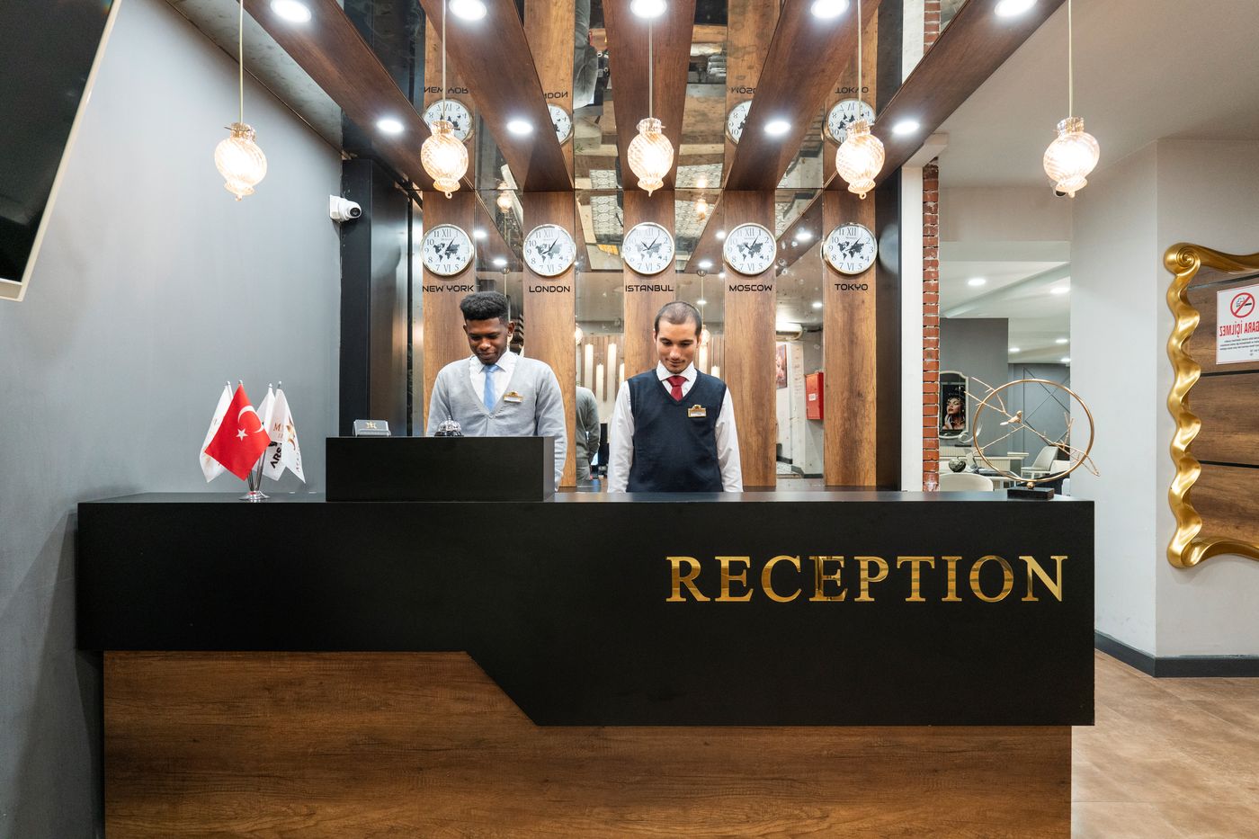 Monezza-Hotel-Lobby-12