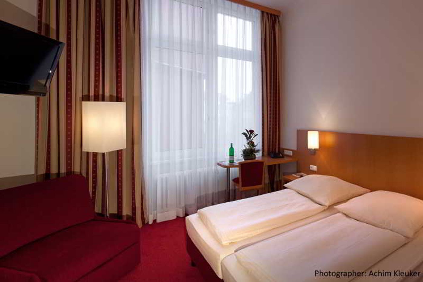 Air-in-Berlin-Hotel-Room-21