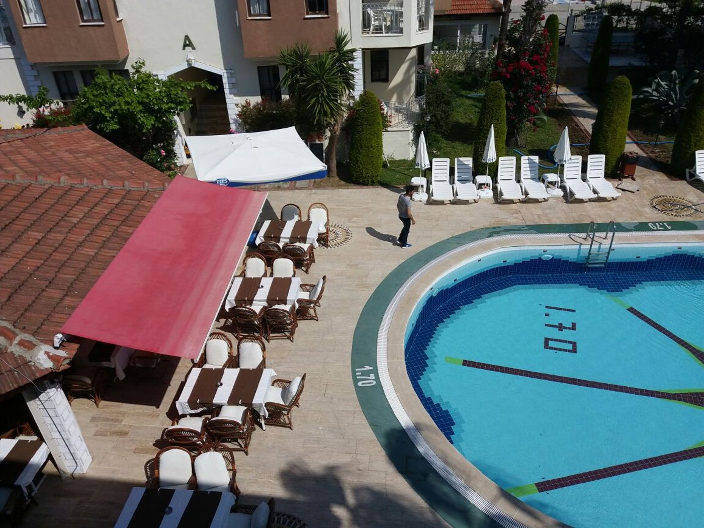 Side-Papaya-Apart-Hotel-Restaurant-8