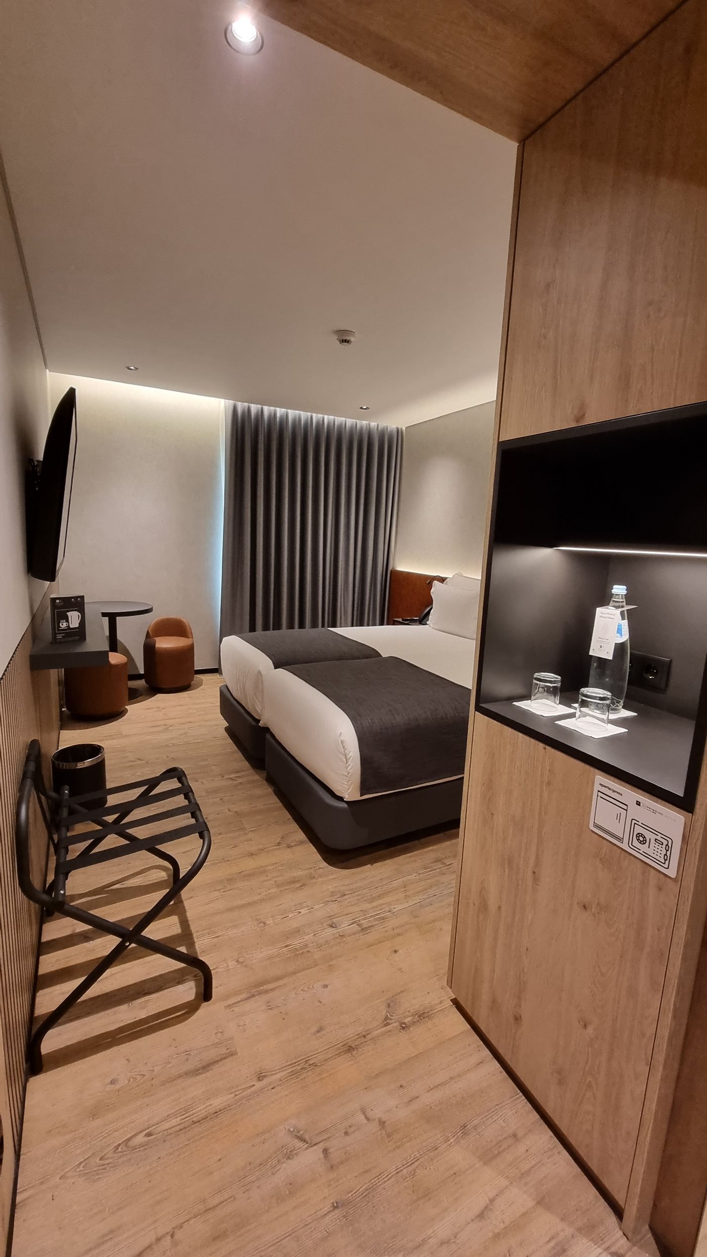 Principe-Avila-Room-37