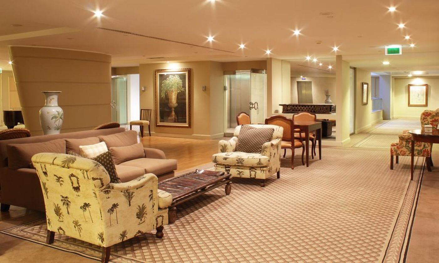 Royal-Savoy-Lobby-47