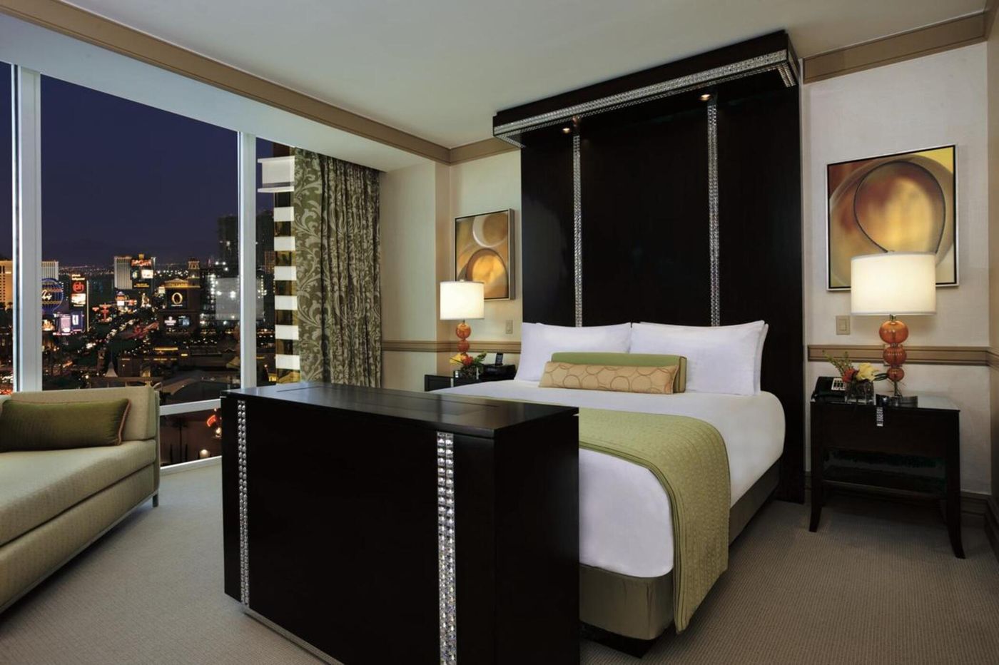 The-Mirage-Resort-and-Casino-Room-17
