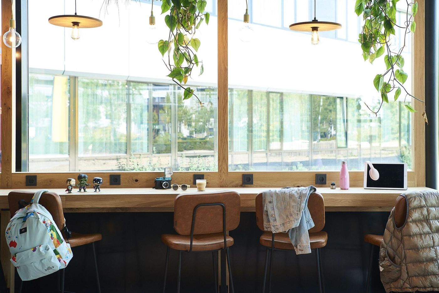 Moxy-Amsterdam-Schiphol-Airport-Lobby-19