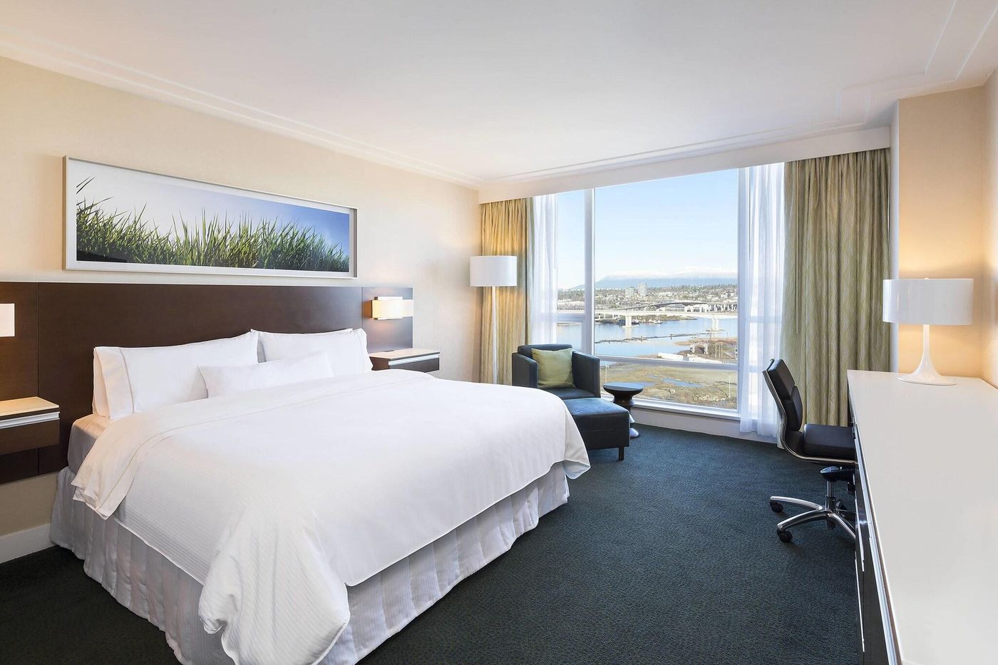 The-Westin-Wall-Centre--Vancouver-Airport-Room-13
