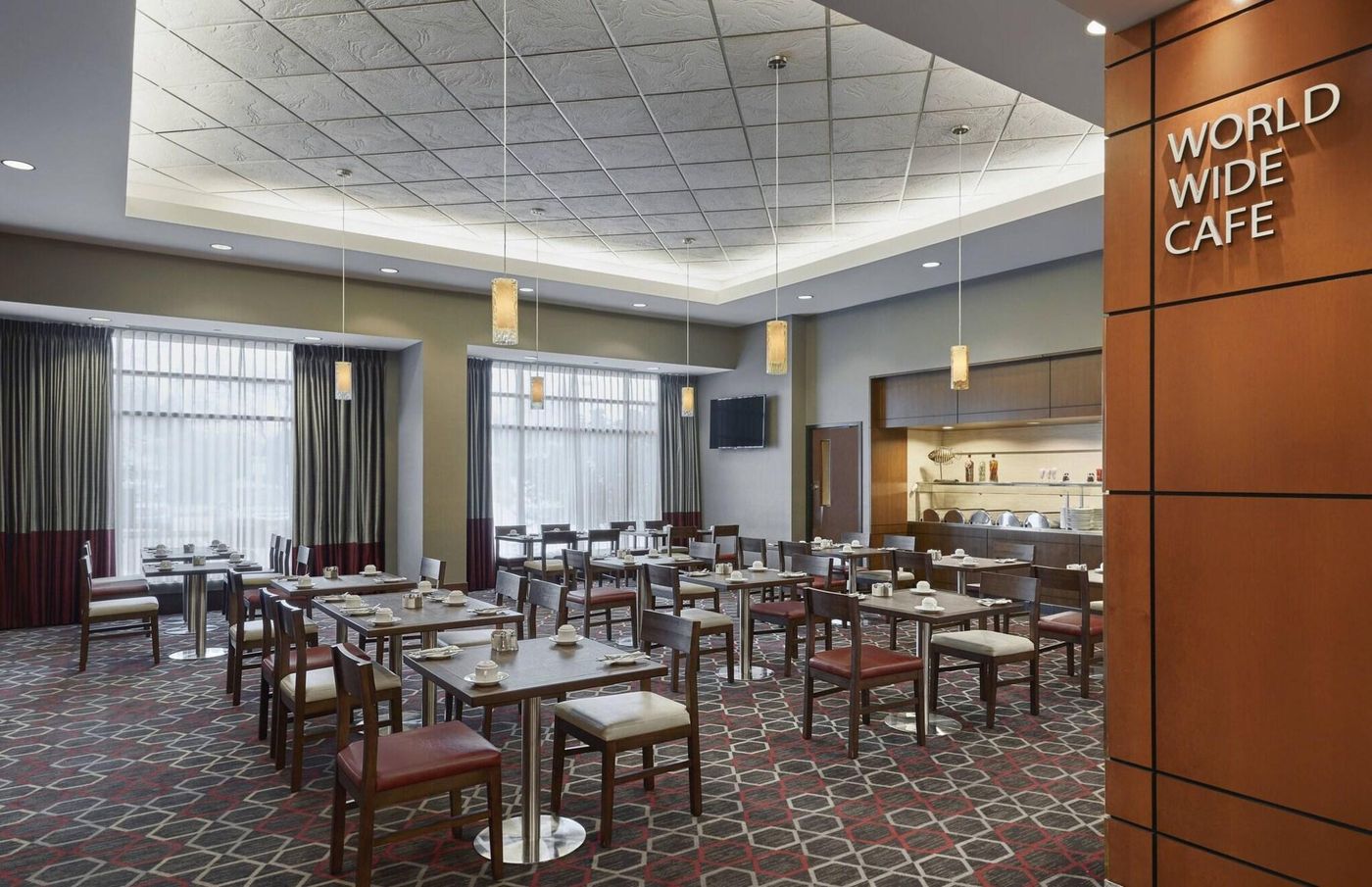 Grand-Park-Hotel-Vancouver-Airport-Restaurant-19