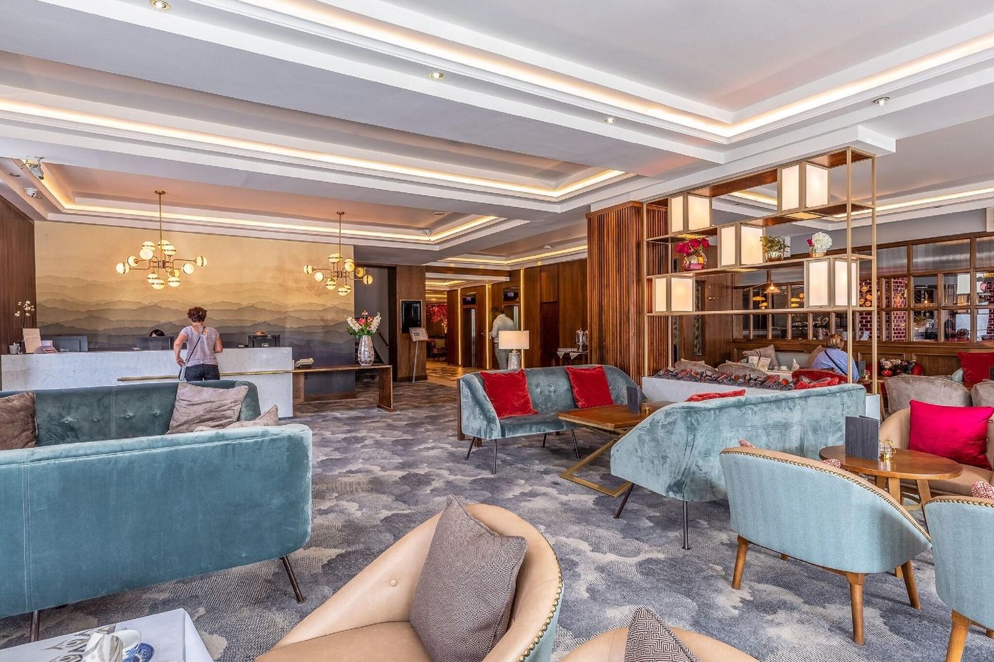 Dublin-Skylon-Hotel-Lobby-2
