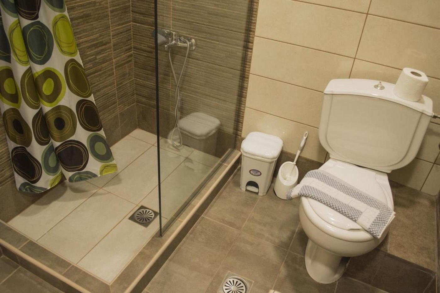 Nireas-Hotel-Room-43