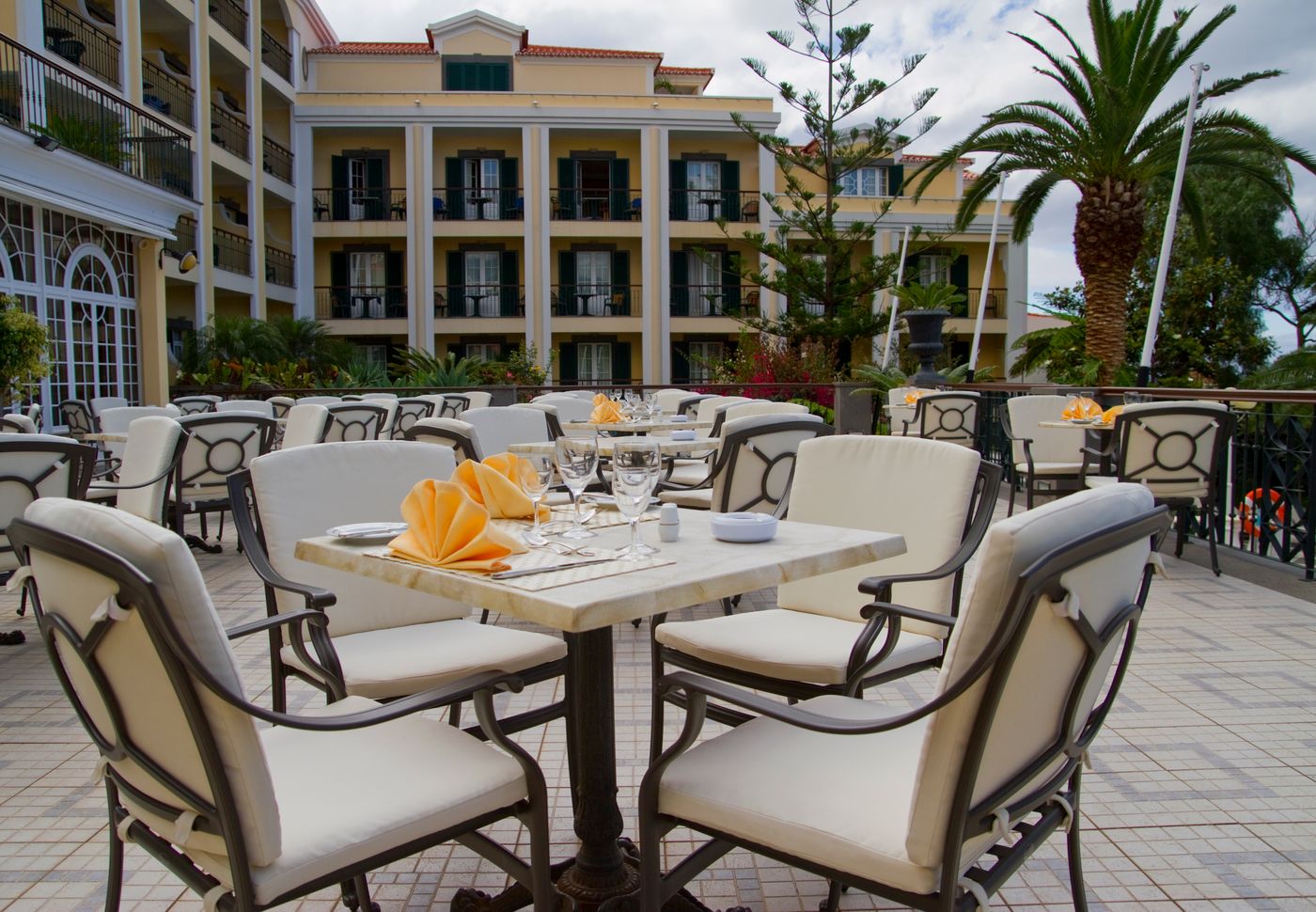 Quinta-Bela-Sao-Tiago-Terrace-25