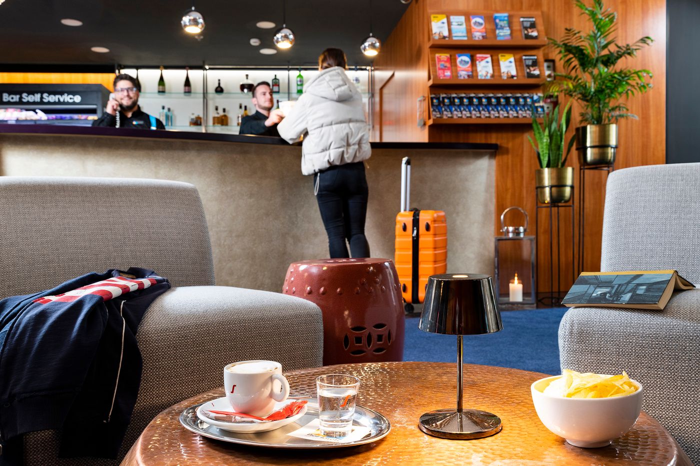 Bo33-Hotel-Family-and-Suites-Lobby-16