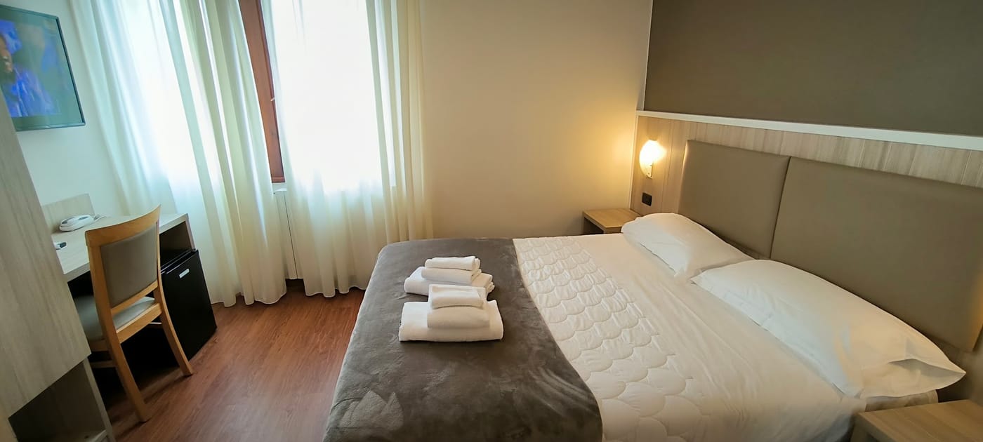 Hotel Gardenia Sirmione-Italy-Sirmione BS-Room-8