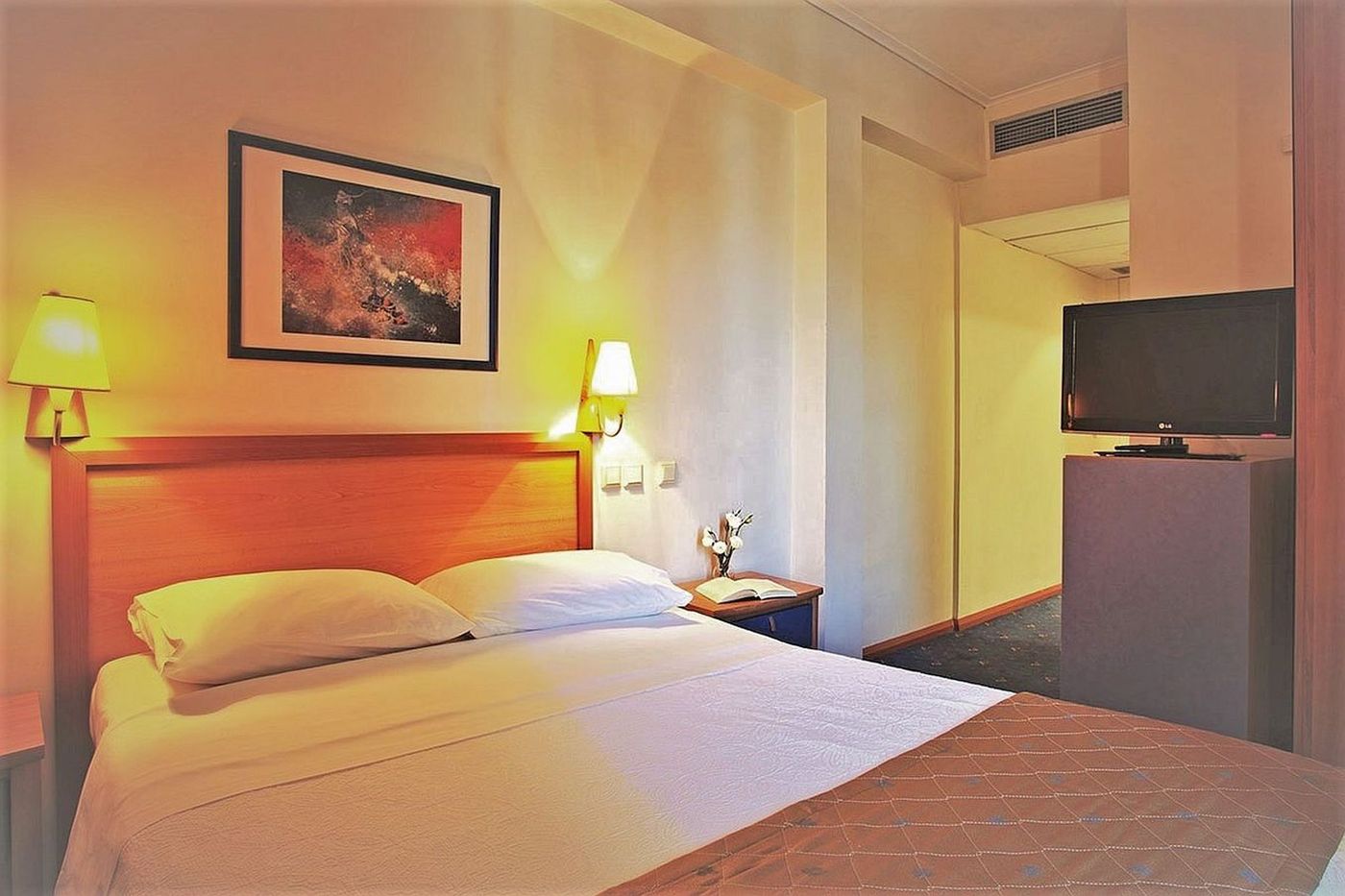 Congo-Palace-Hotel-Room-31