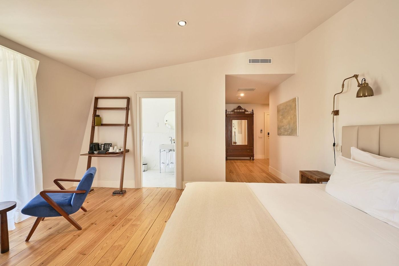 Alegria-A-Lisbon-Boutique-Hotel-Room-30