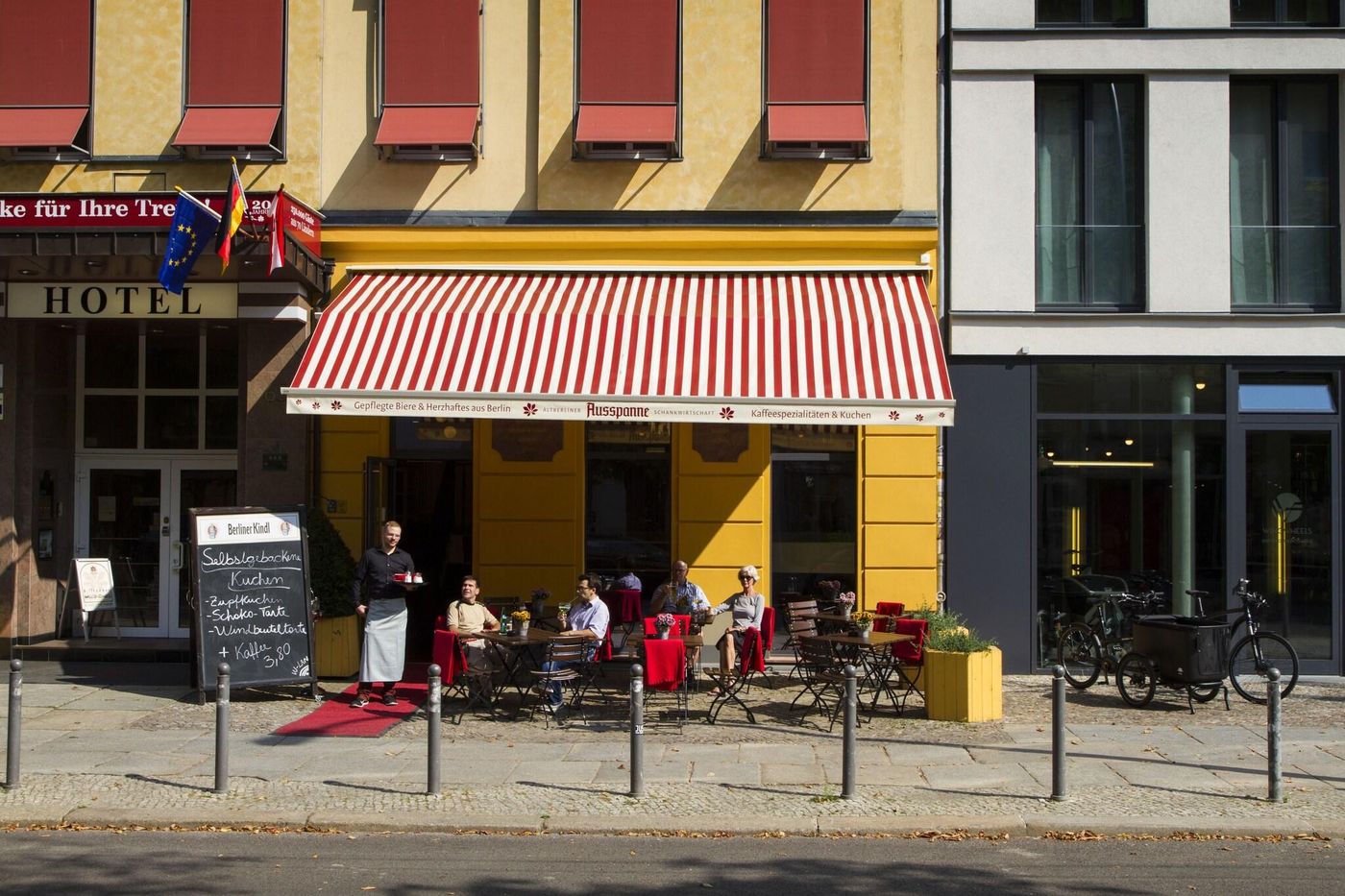 Hotel-Pension-Kastanienhof-Terrace-2