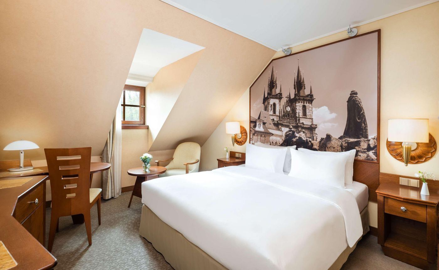 Lindner-Hotel-Prague-Castle--part-of-JdV-by-Hyatt-Room-21