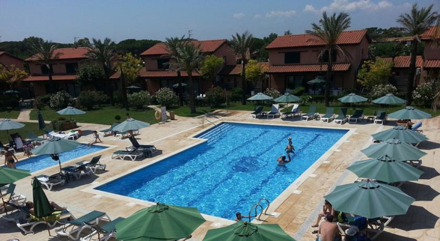 Clipper-and-Villas-Pool-2