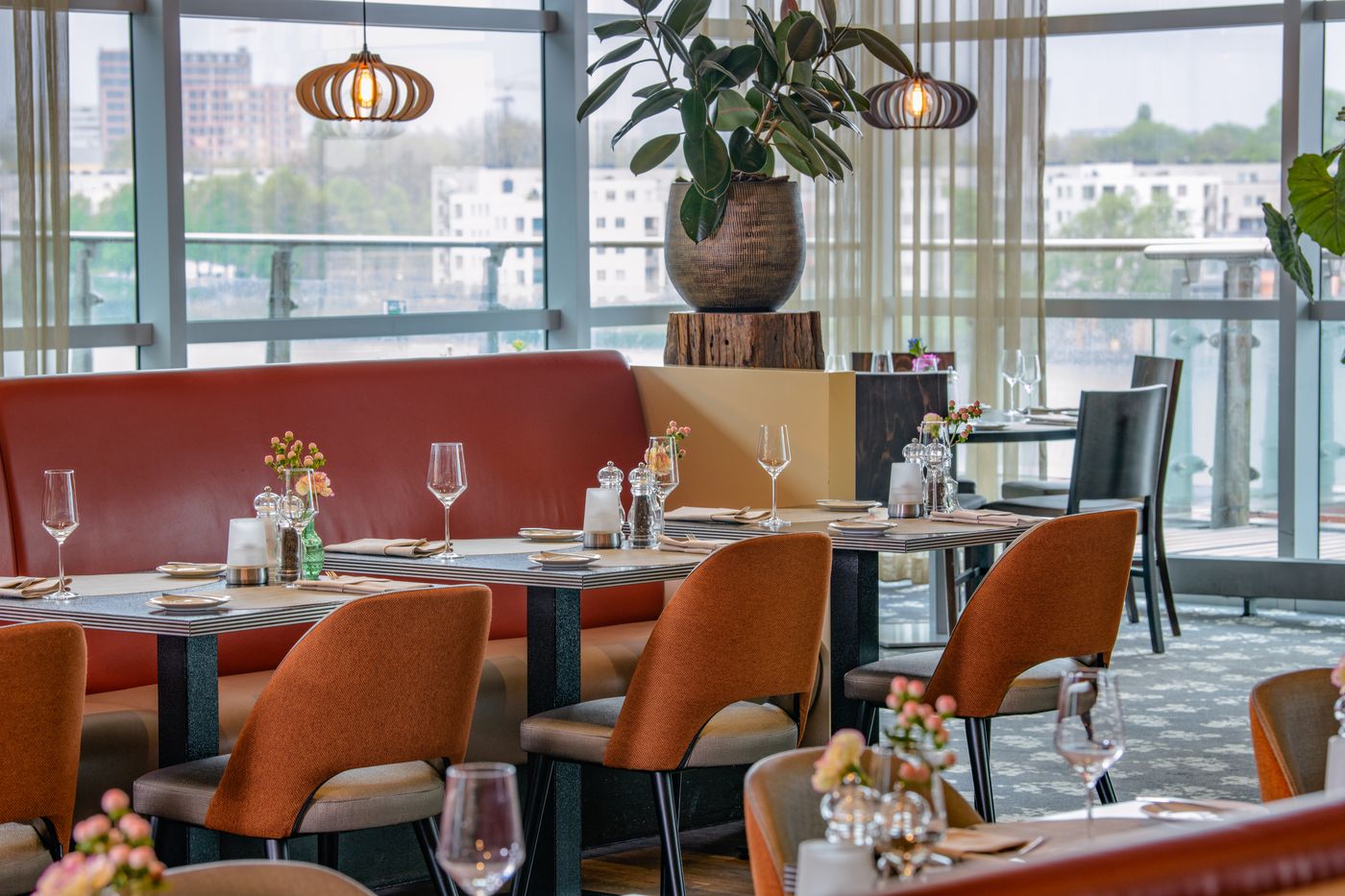 Movenpick-Amsterdam-City-Restaurant-14