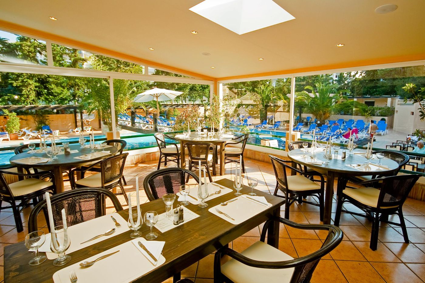 Apartamentos-da-Balaia-Restaurant-17