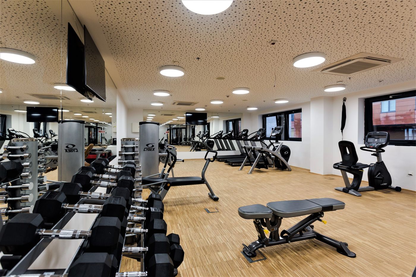 Dean-s-Home-Budapest-Sports-and-Entertainment-52