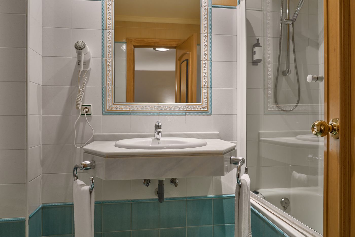 Macia Condor-Spain-GRANADA-Room-7